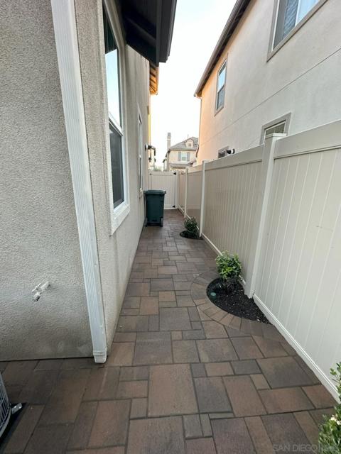 8005 Chalet Ln, Garden Grove CA: https://media.crmls.org/mediaz/cf61f412-53bf-4663-aad7-c221bc2ab151.jpg