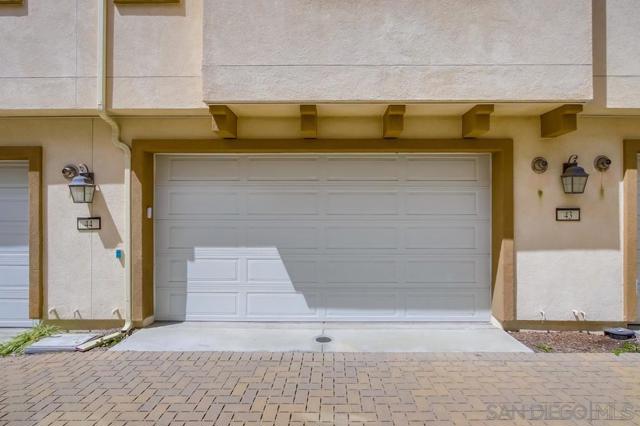 Image 21 of 39 For 12962 Peppergrass Creek Gate  43
