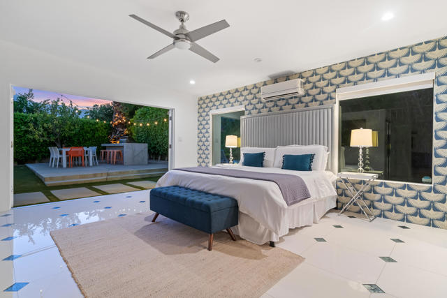 1115 Pasatiempo Road, Palm Springs CA: https://media.crmls.org/mediaz/cf637c60-e0cf-49a7-adc0-2ae6ca3e0860.jpg