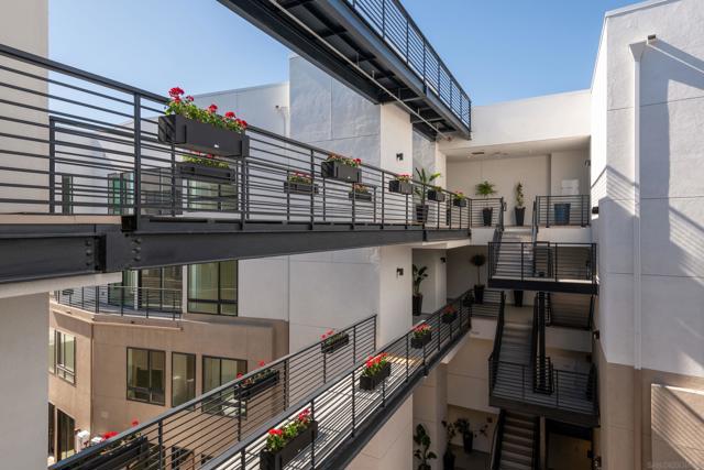 4473 30th St, San Diego CA: https://media.crmls.org/mediaz/cf639f2a-9d9e-42fa-9720-4cf84e9e176d.jpg