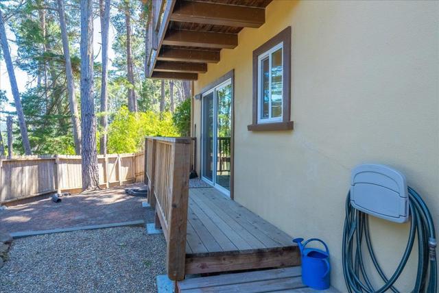 1 Windsor Rise, Monterey CA: https://media.crmls.org/mediaz/cf63ea7e-f4b7-4154-9203-684ea4976b27.jpg