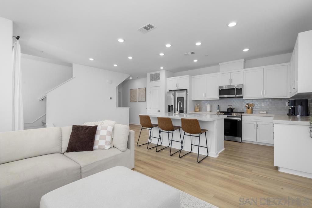 2117 Acara Circle