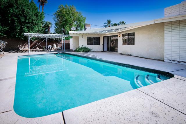 45901 Toro Peak Road, Palm Desert CA: https://media.crmls.org/mediaz/cf659c8c-0447-4d64-84b5-8d35ebbfae1b.jpg