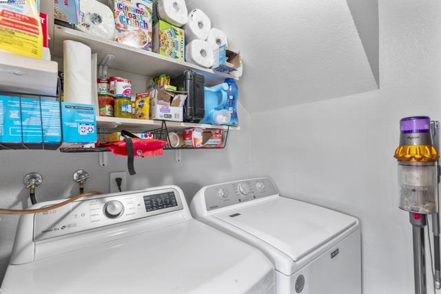 1479 Spring Valley Cmn, Livermore CA: https://media.crmls.org/mediaz/cf65aa0f-27e4-44af-8ed0-605beacf0ce6.jpg