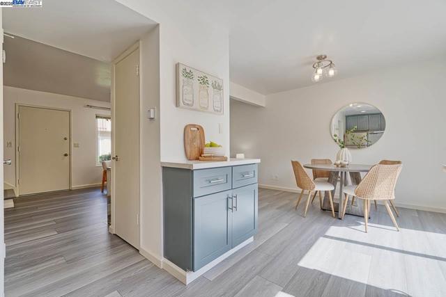 4654 Balboa Way, Fremont CA: https://media.crmls.org/mediaz/cf660332-e9ae-454b-9308-90389bca5327.jpg