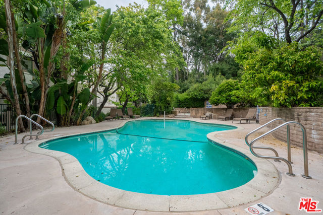 3480 Barham Boulevard, Los Angeles CA: https://media.crmls.org/mediaz/cf660b17-ce27-464a-8adc-dc3eaaf846cc.jpg