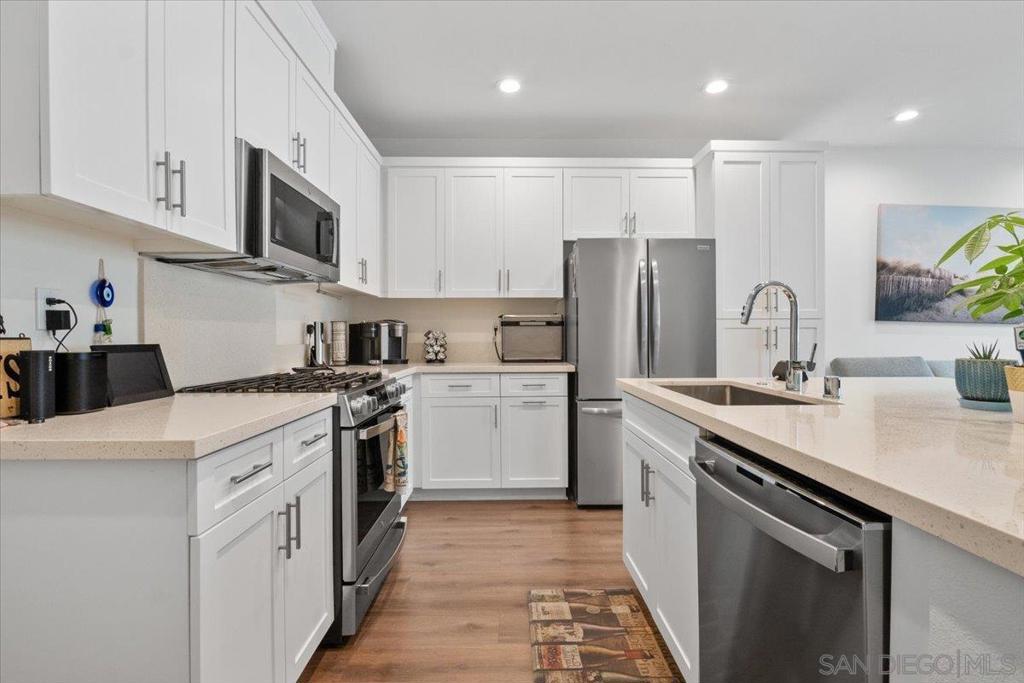 11026 Eka Way - photo 5