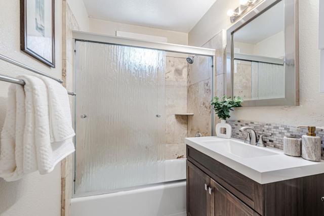 1359 Madera Avenue, Menlo Park CA: https://media.crmls.org/mediaz/cf677148-1b1e-4f3e-8a2e-60fee9b426a8.jpg