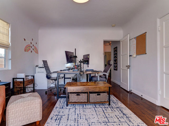 1019 S Rimpau Boulevard, Los Angeles CA: https://media.crmls.org/mediaz/cf6830c4-6648-4ce0-9692-1a87f2d73593.jpg
