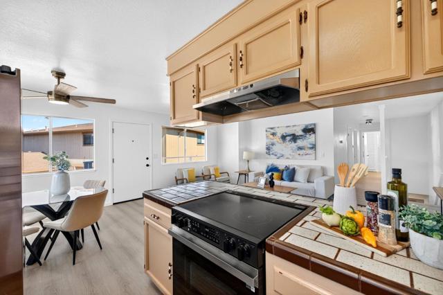 18848 Eisenhower Street, Salinas CA: https://media.crmls.org/mediaz/cf685e9c-e77c-4082-a855-40d394bf8cd2.jpg