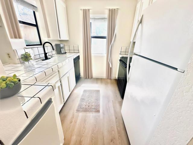 558 Ironwood Terrace, Sunnyvale CA: https://media.crmls.org/mediaz/cf69ac42-1bbb-4609-bb1a-a460530aa630.jpg