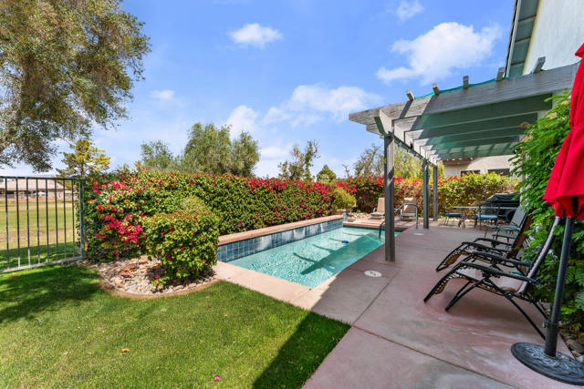 82626 Redford Way, Indio CA: https://media.crmls.org/mediaz/cf6a57d7-ab91-4e55-9844-ecef61cbd674.jpg