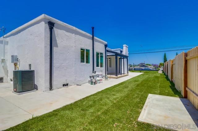 2780 Buena Vista, Lemon Grove CA: https://media.crmls.org/mediaz/cf6ac769-7aaa-42fd-bdc9-b336487ac38d.jpg