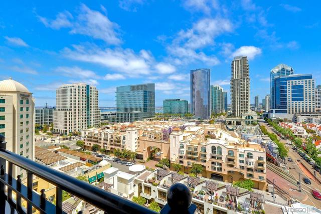 700 W Harbor Dr, San Diego CA: https://media.crmls.org/mediaz/cf6acfb4-e0f2-44f7-a920-b61278d60f79.jpg