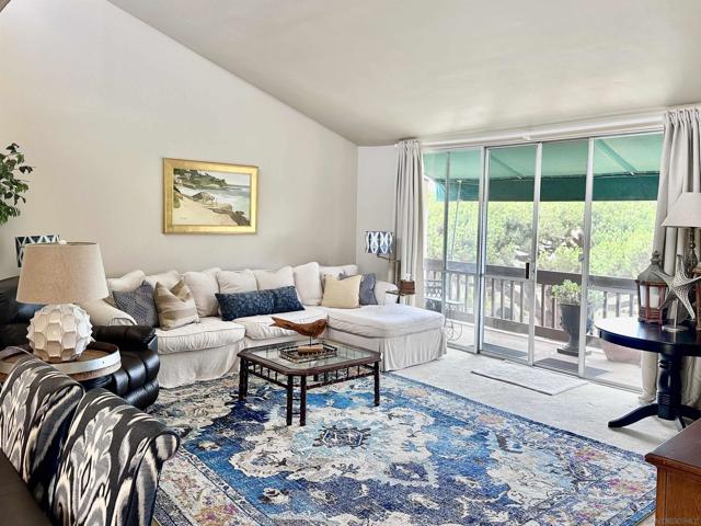 6455 La Jolla Blvd, La Jolla CA: https://media.crmls.org/mediaz/cf6afb0a-b26f-4239-98e4-6ef01fb5ce1d.jpg