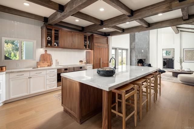 6449 Las Colinas, Rancho Santa Fe CA: https://media.crmls.org/mediaz/cf6bd605-f2e7-4162-813d-51f53c5c8176.jpg