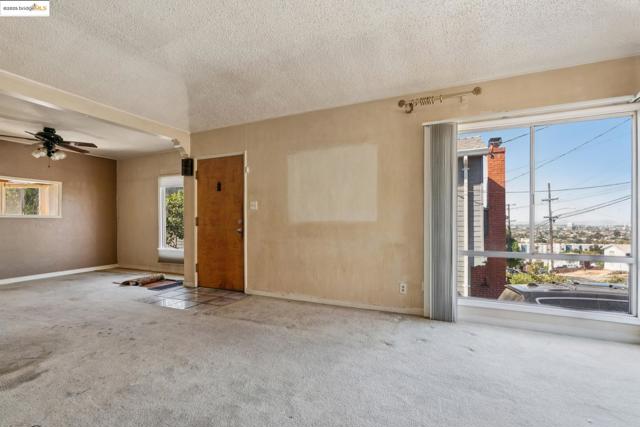 2570 99th Ave, Oakland CA: https://media.crmls.org/mediaz/cf6c4125-3247-4c3d-ac5a-668ea105b861.jpg