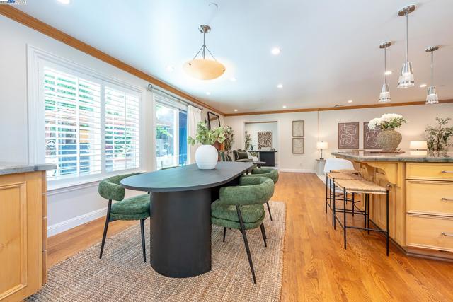 32760 Orick St, Union City CA: https://media.crmls.org/mediaz/cf6c5f79-c1e8-4a88-ac87-f0924c5234be.jpg