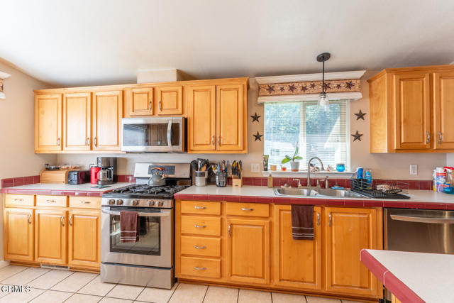 Detail Gallery Image 6 of 23 For 2301 North Rd, Laytonville,  CA 95454 - 3 Beds | 2 Baths