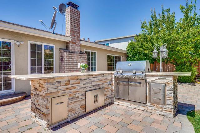 6107 Paso Los Cerritos, San Jose CA: https://media.crmls.org/mediaz/cf6dd7f1-e06d-4305-b57a-e6e80cdaa934.jpg