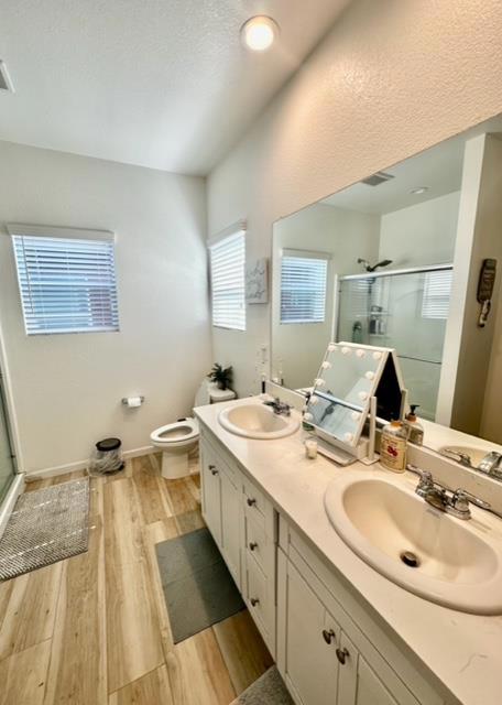 5517 Malibu Palm Court, Sacramento CA: https://media.crmls.org/mediaz/cf6e579b-6dac-4256-88cc-7b4eb9840292.jpg