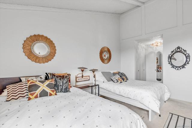6455 La Jolla Blvd, La Jolla CA: https://media.crmls.org/mediaz/cf6ef625-fe82-47f2-ba64-2a49dc61e09a.jpg