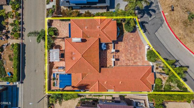 518 Lincoln Drive, Ventura CA: https://media.crmls.org/mediaz/cf6f2f4d-e82a-47d5-a945-4dfa06dd629a.jpg