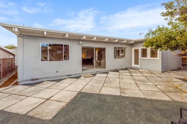 835 Mosswood Lane, Millbrae CA: https://media.crmls.org/mediaz/cf70c323-b7c5-4bb4-933f-3996d1fa123c.jpg