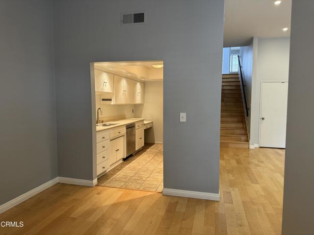 Detail Gallery Image 8 of 48 For 250 Cordova St, Pasadena,  CA 91101 - 3 Beds | 2/1 Baths