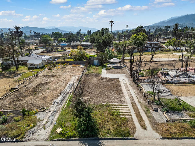 2669 Glen Ave, Altadena CA: https://media.crmls.org/mediaz/cf70e2a1-42c3-4876-8a60-f528bf8421d4.jpg