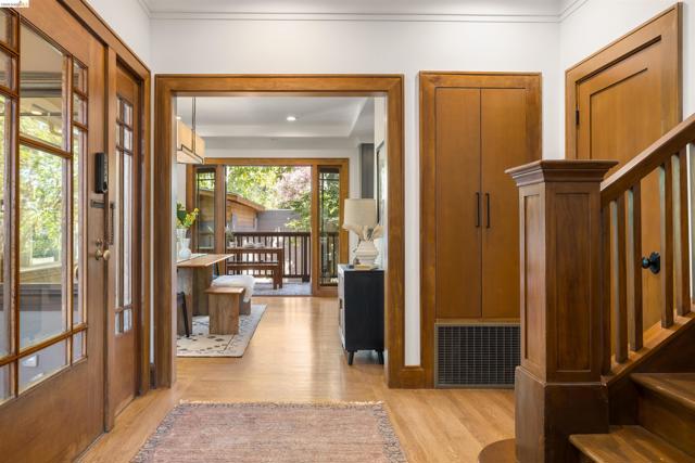 Image 7 of 41 For 3208 Claremont Ave