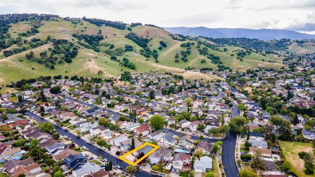 6281 Mountford Drive, San Jose CA: https://media.crmls.org/mediaz/cf721ab1-5765-437f-b23b-4c16c53621ef.jpg