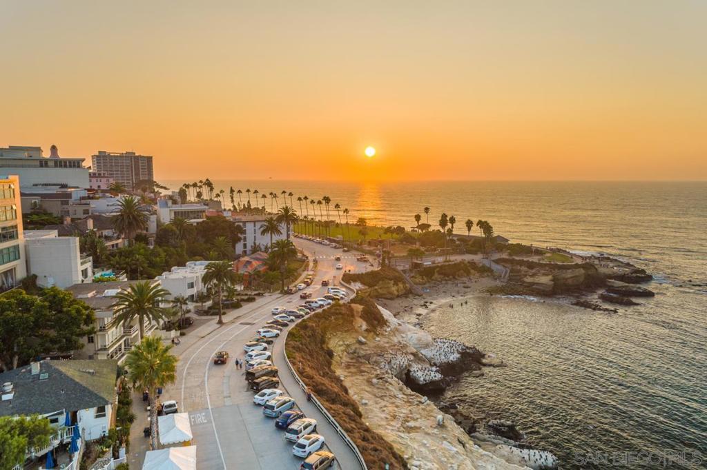 MLS #250035004SD image #29