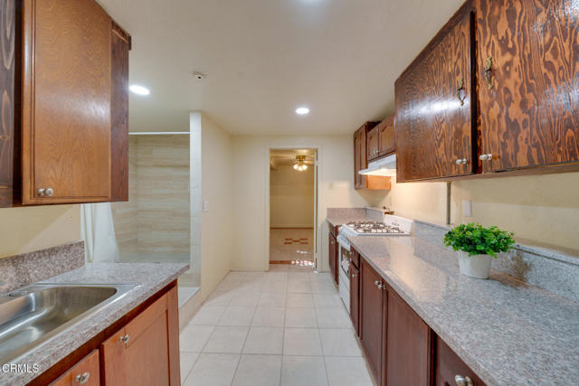 Detail Gallery Image 27 of 37 For 2320 Hill Dr, Los Angeles,  CA 90041 - 3 Beds | 2 Baths