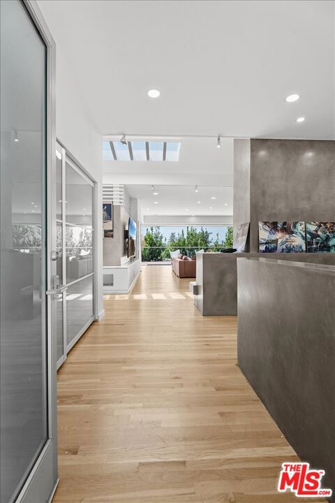3567 Woodcliff Road, Sherman Oaks CA: https://media.crmls.org/mediaz/cf72d0a6-e60f-4dd7-b969-af951ebe2a09.jpg