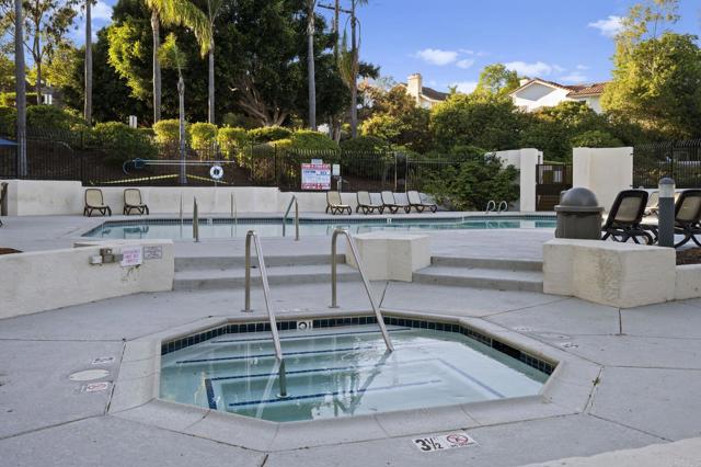 213 Via Palacio, Encinitas CA: https://media.crmls.org/mediaz/cf7401af-43ec-431f-9eb3-942a3d45f3e8.jpg