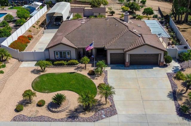 2059 Avocado Knoll Lane, Fallbrook CA: https://media.crmls.org/mediaz/cf742eff-bdb4-49d2-b4a5-48bede07cdaf.jpg