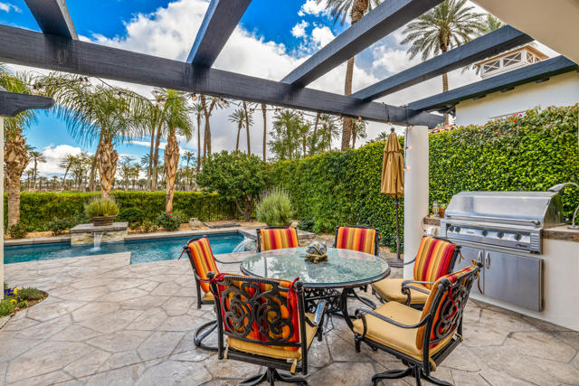 56708 Palms Drive, La Quinta CA: https://media.crmls.org/mediaz/cf744c72-d00d-4594-9256-280a78e695a9.jpg