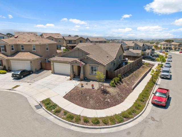 410 Thistle Court, Hollister CA: https://media.crmls.org/mediaz/cf748258-7731-4098-bb6b-e062b65e8b28.jpg