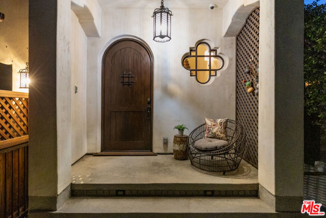 735 N Stanley Avenue, Los Angeles CA: https://media.crmls.org/mediaz/cf751226-674d-4579-8799-f4f24e92099b.jpg