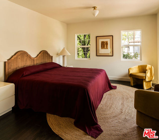 1444 S Sierra Bonita Avenue, Los Angeles CA: https://media.crmls.org/mediaz/cf755b7f-39eb-41ee-86a2-e34b8ff944ab.jpg
