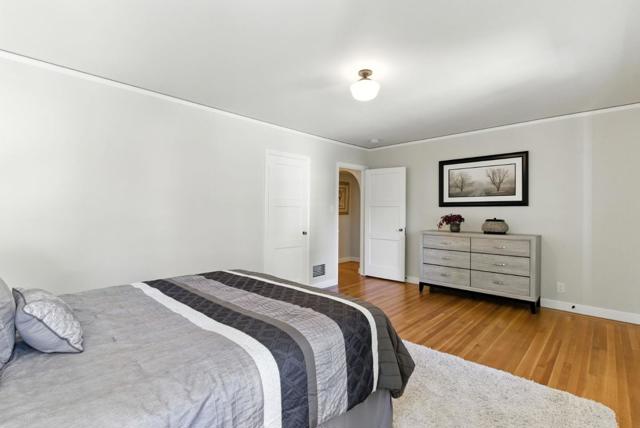 513 Castilian Way, San Mateo CA: https://media.crmls.org/mediaz/cf75c7f7-6590-4099-a8b0-6dcb8807381b.jpg