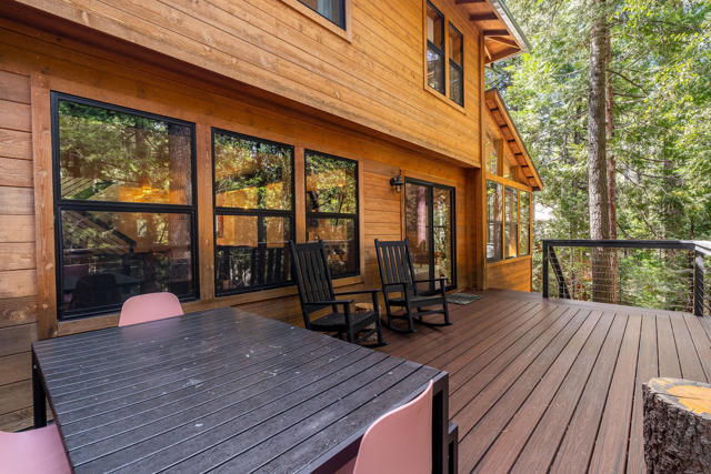 24542 Fern Valley Road, Idyllwild CA: https://media.crmls.org/mediaz/cf75cae8-ec15-4204-a84b-df217a8330ff.jpg
