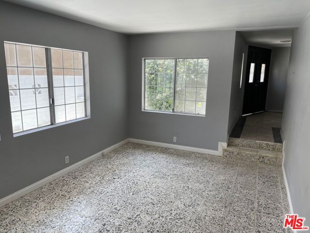 15013 Hartsook Street, Sherman Oaks CA: https://media.crmls.org/mediaz/cf7604d5-5641-4606-a345-404120b8b136.jpg