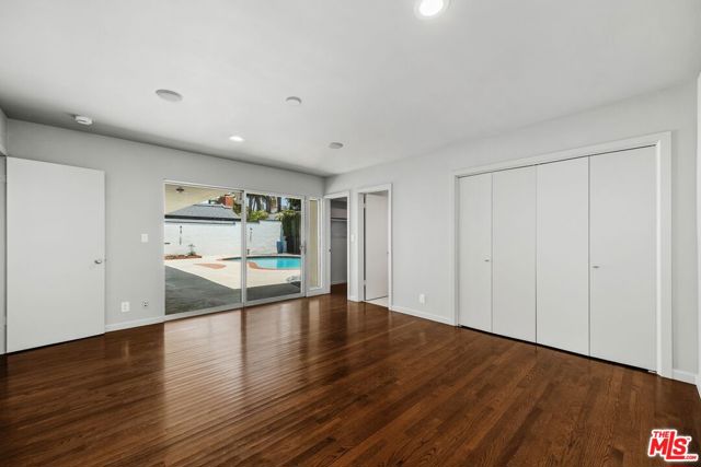 6616 Wooster Avenue, Los Angeles CA: https://media.crmls.org/mediaz/cf772840-9c7e-4386-b9d7-cf5c160be79c.jpg