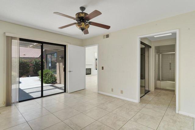 144 Verde Way, Palm Desert CA: https://media.crmls.org/mediaz/cf77468d-0ba7-43a4-baa8-19382da27e49.jpg