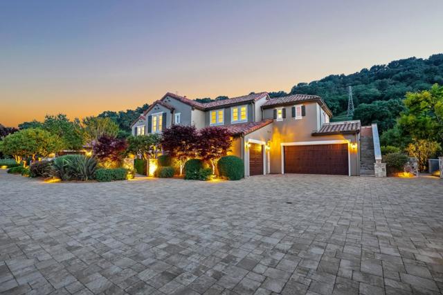 1405 Lakeview Court, San Martin CA: https://media.crmls.org/mediaz/cf777acd-a37a-4141-8181-b84ba937db48.jpg