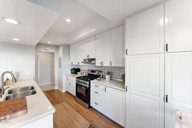 Detail Gallery Image 11 of 29 For 121 S Wilson Ave #102,  Pasadena,  CA 91106 - 2 Beds | 2 Baths