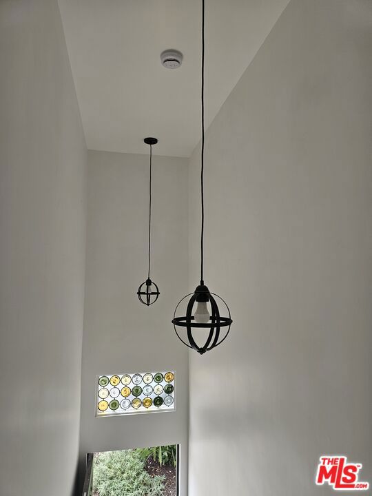 5247 W 9th Street, Los Angeles CA: https://media.crmls.org/mediaz/cf77c2f3-16f5-4583-bb38-ade6576ec1f9.jpg