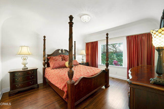 Detail Gallery Image 15 of 31 For 419 Brakey Rd, Ventura,  CA 93001 - 4 Beds | 3 Baths